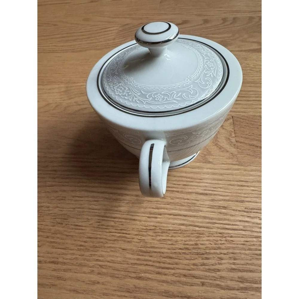 Vintage Sone China Japan 2476 Stream Covered Sugar Bowl - Pristine Platinum Trim
